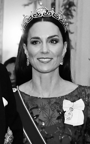 Kate Middleton papyrus tiara Lotus crown