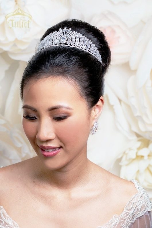 Laurentian Full Circle crown Swarovski Crystal Tiara Wedding