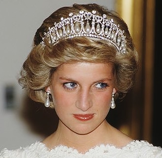 Cambridge Lover's Knot Princess Diana Kate Pearl tiara Wedding crown