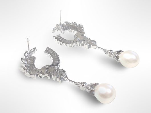 back view of Diamond and South Sea Pearl Earrings worn by Kate Middleton